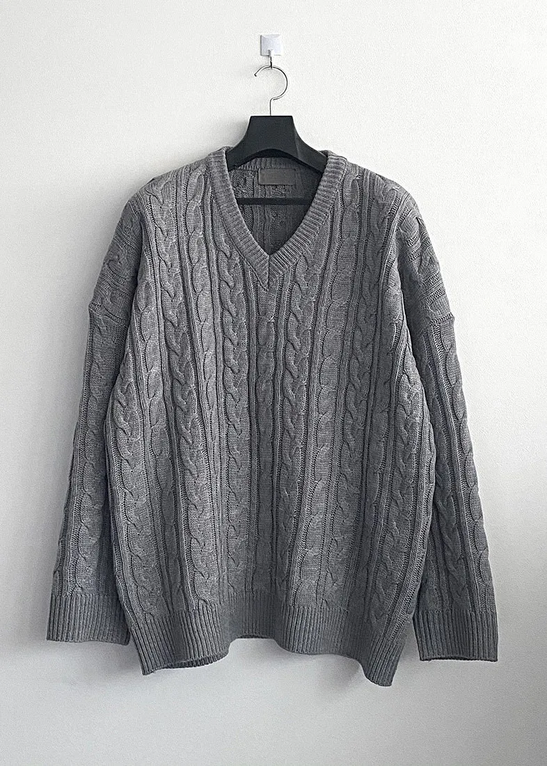 Cable Knit V-Neck Long Sleeves for Men and Women