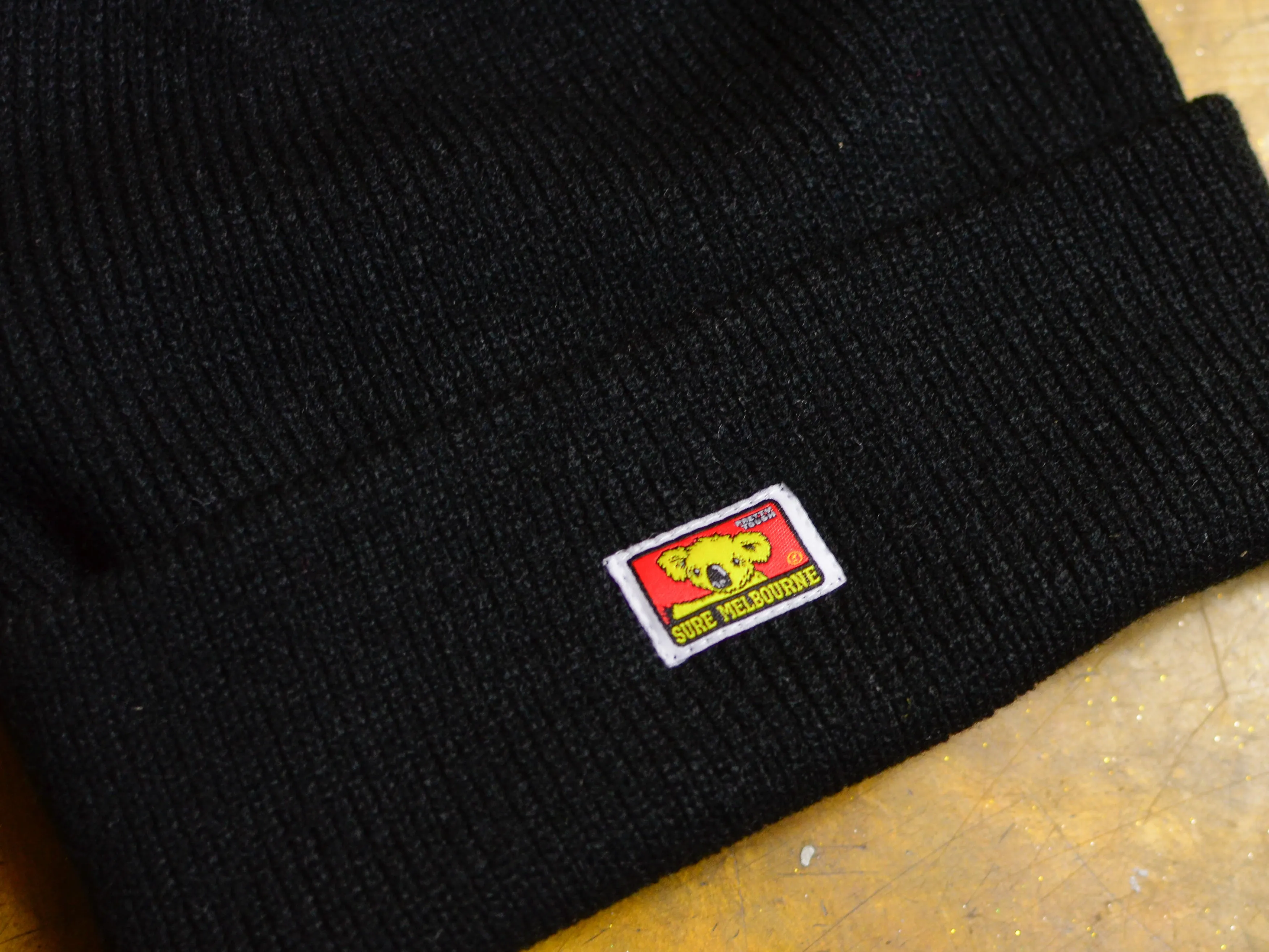 Clippy Pom Pom Beanie - Black