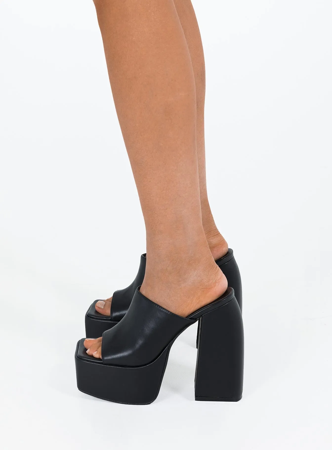 Emilia Platforms Heels Black