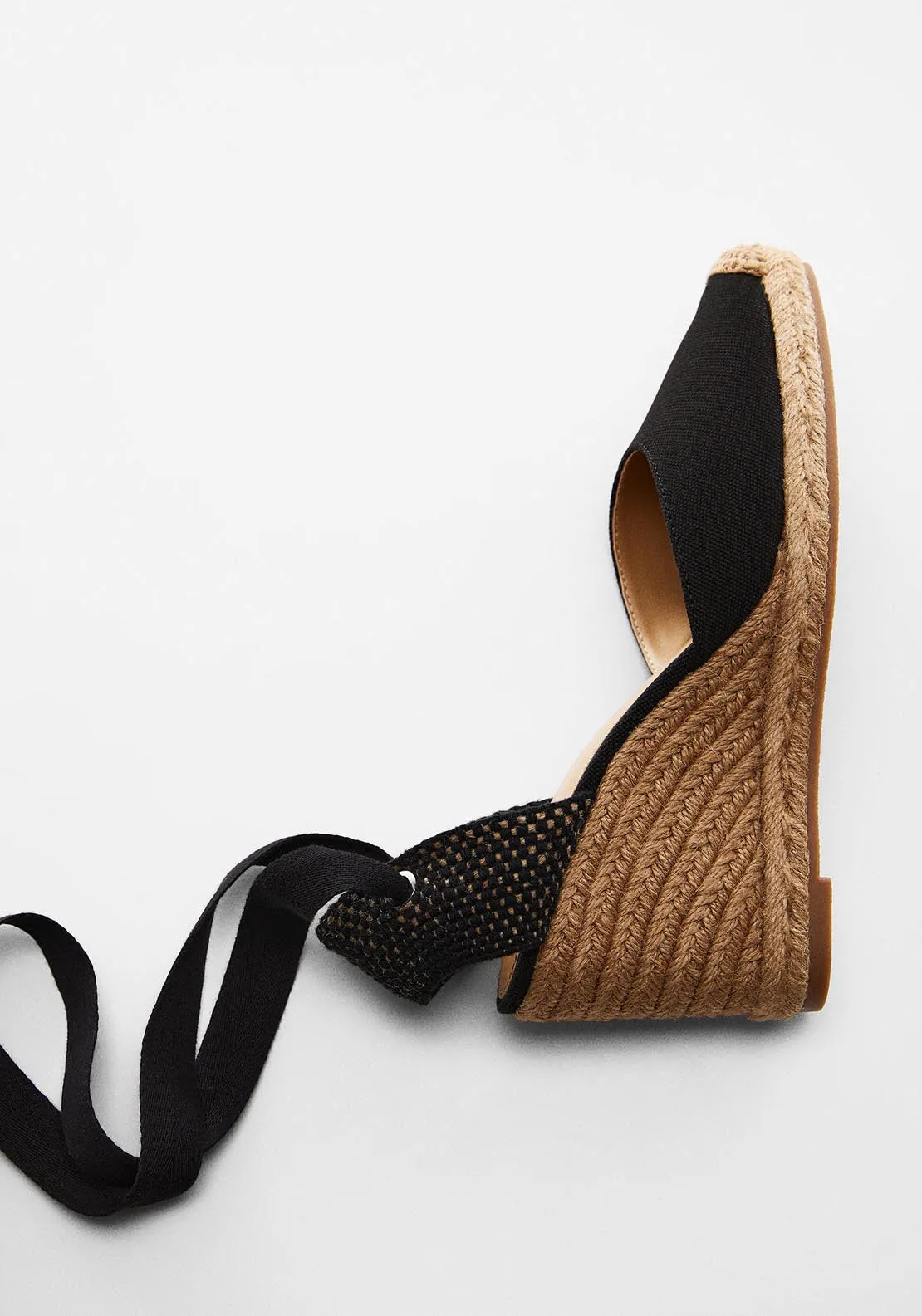 Espadrilles with laces