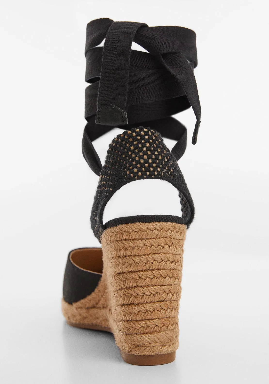 Espadrilles with laces