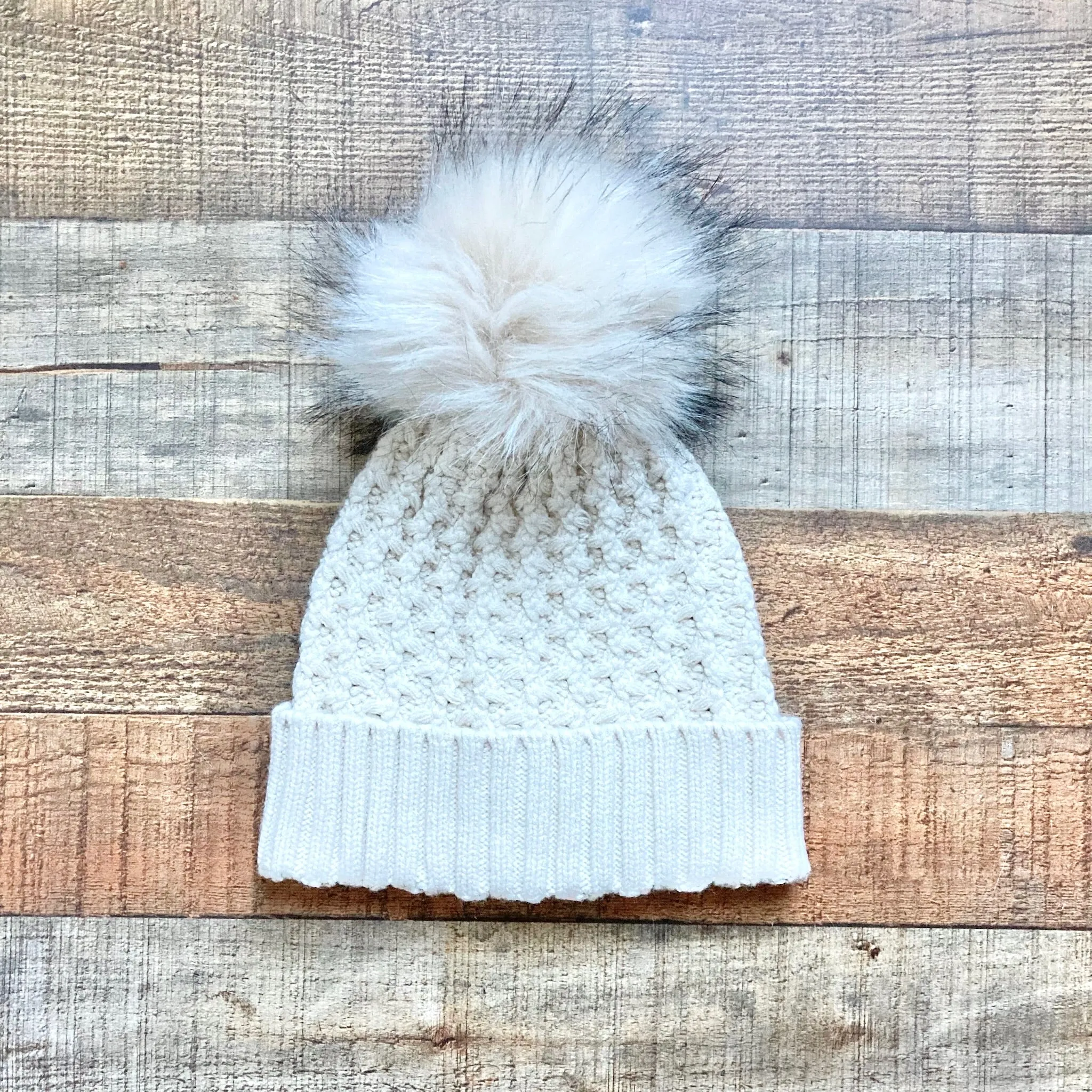 Evereve Ivory Pom Pom Beanie NWT (sold out online)