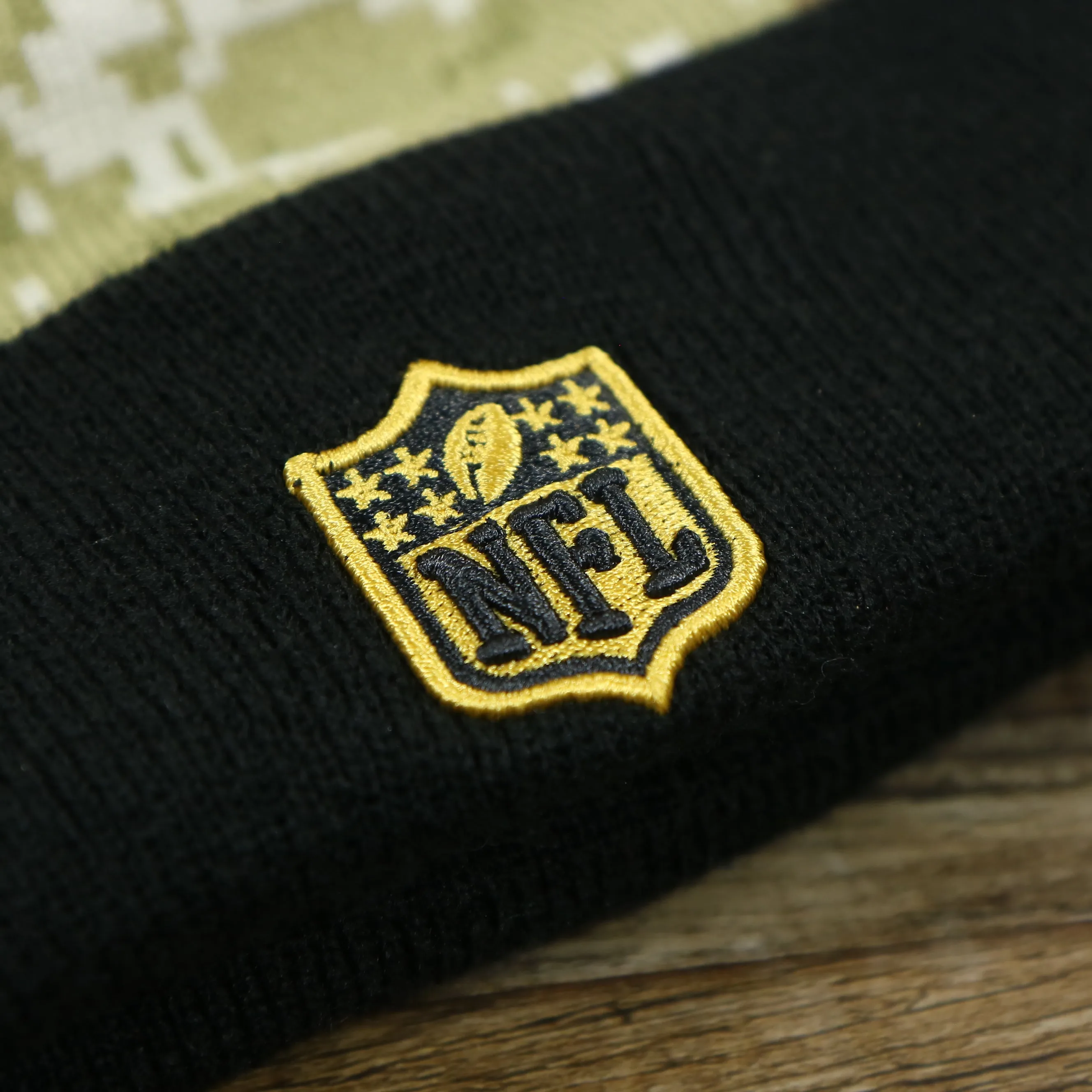 Pittsburgh Steelers NFL Salute To Service Winter Beanie - Camo and Black Beanie