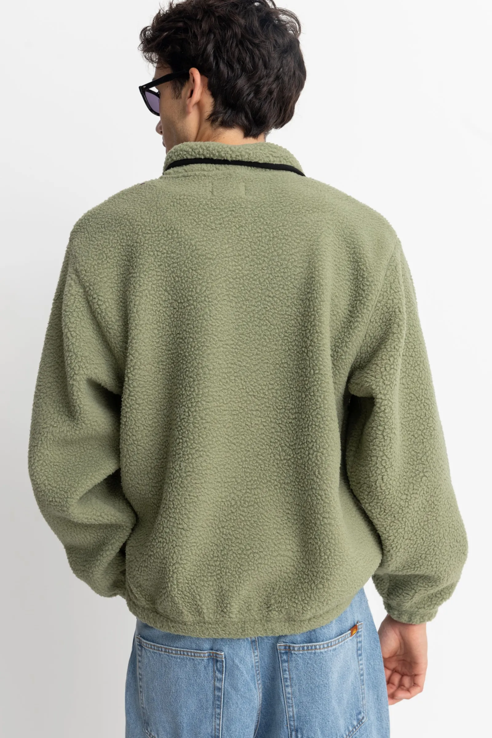 Sage Sherpa Pullover: Stylish and Cozy Option for Your Wardrobe