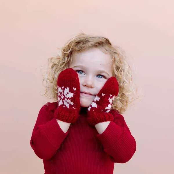 The Blueberry Hill Snowflake Pattern Knit Mittens, Red