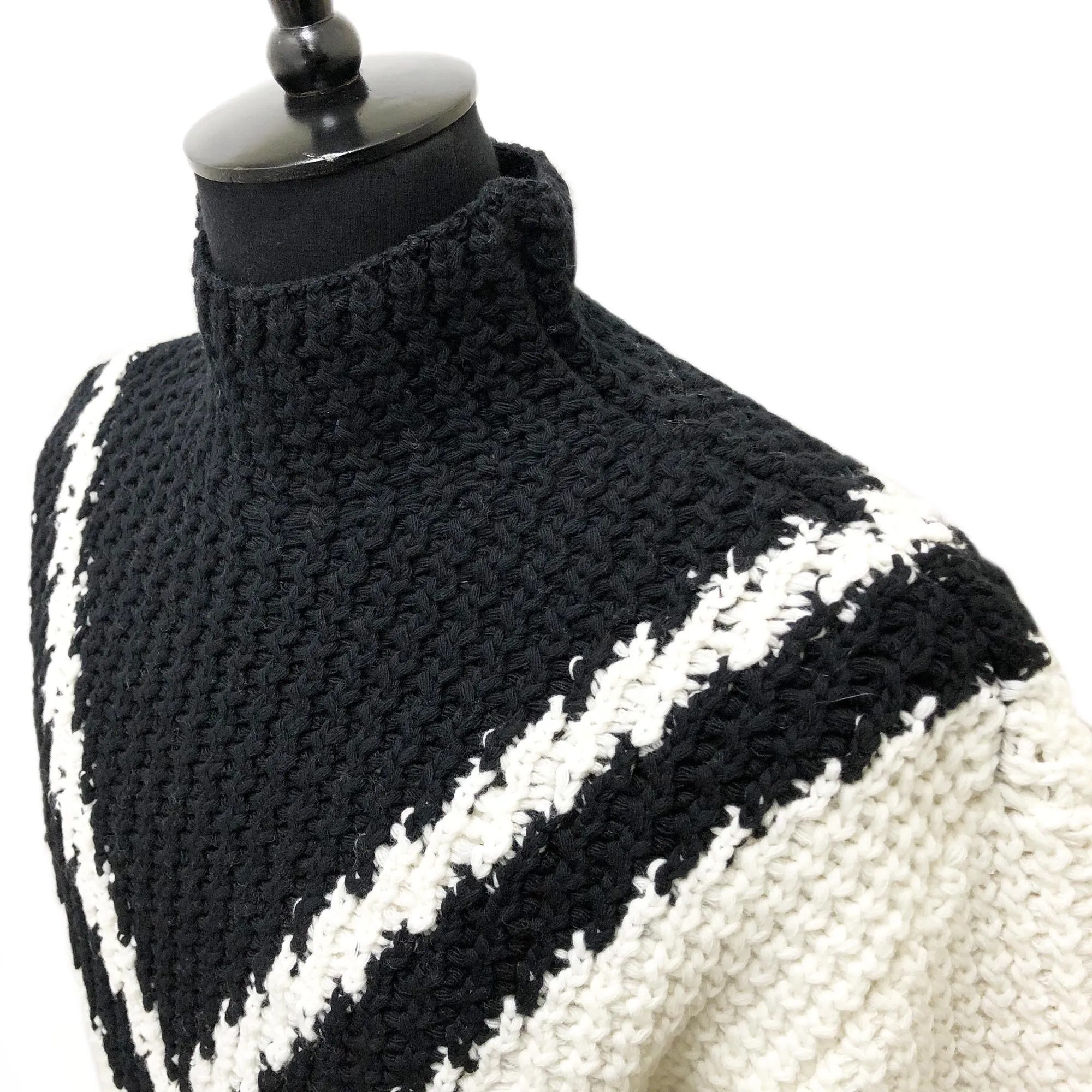 Valentino Cable Knit Unisex Wool Long Sleeves Logo Luxury