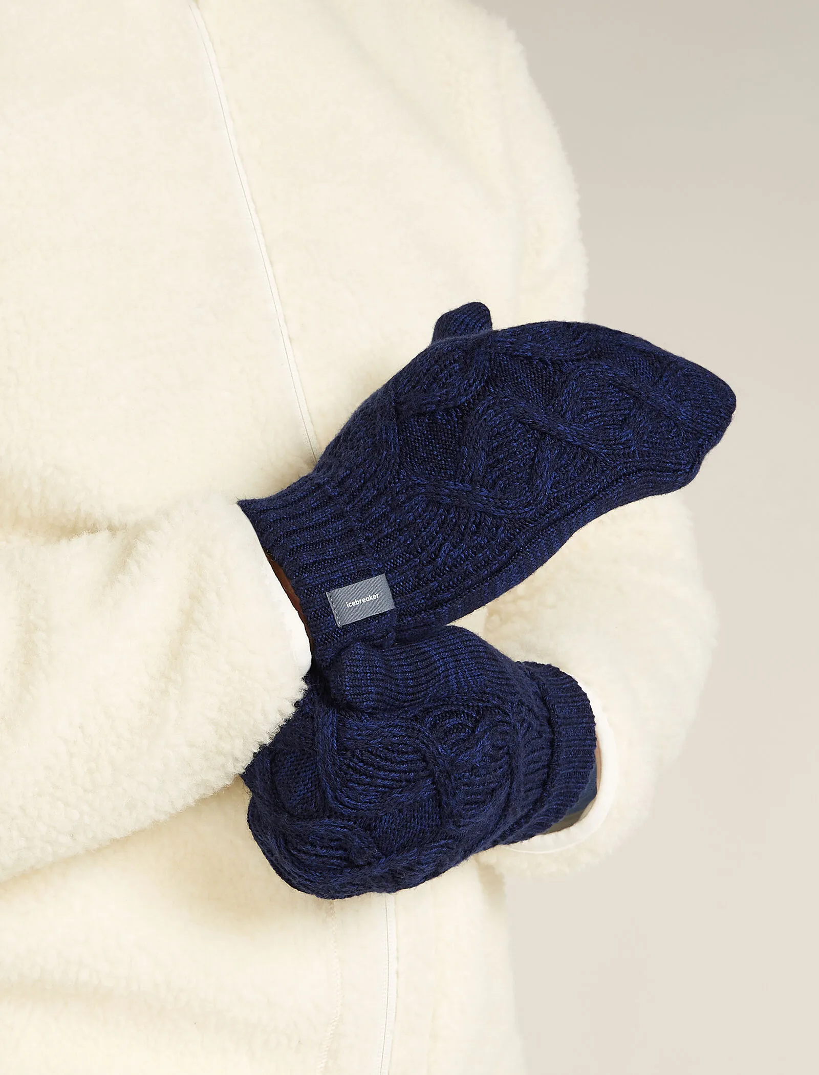 Women's Merino Cable Knit Mittens