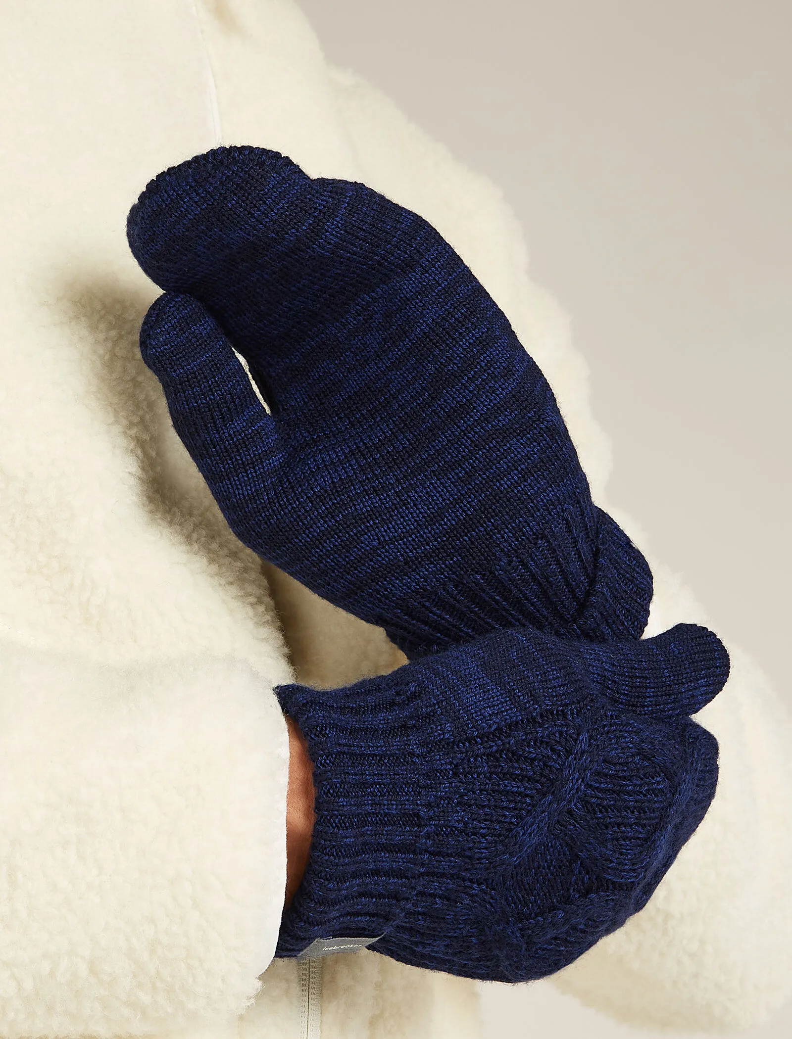 Women's Merino Cable Knit Mittens